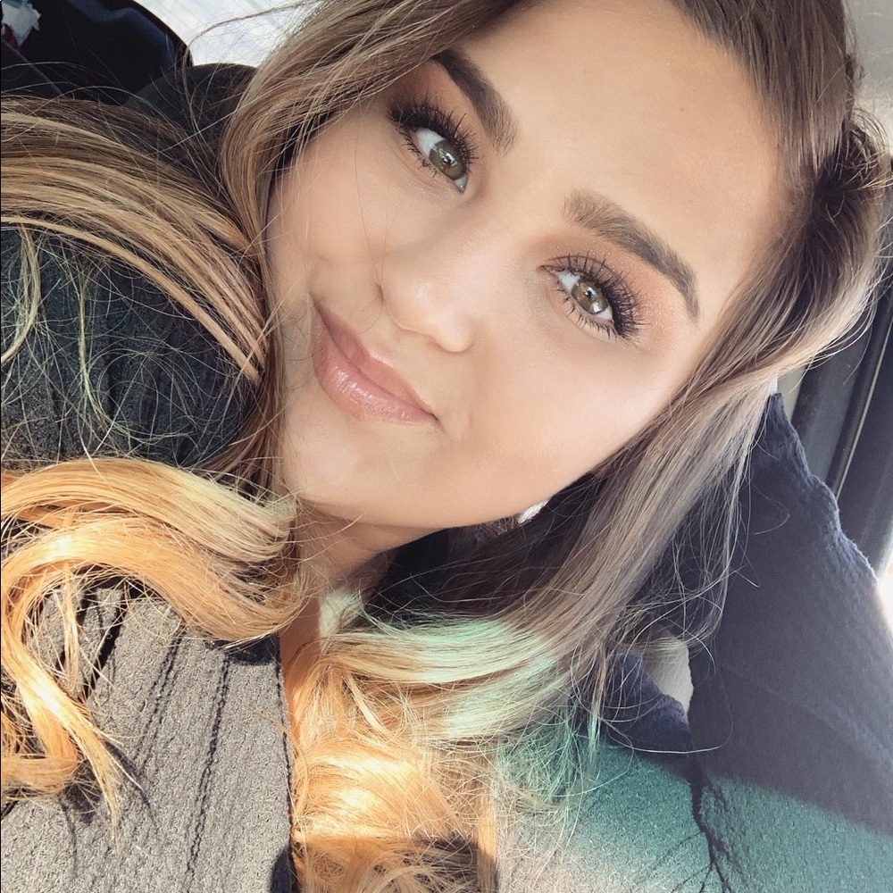 Meet your Posher, Megan